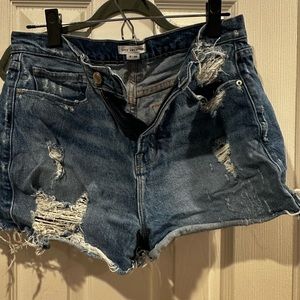 GOOD AMERICAN JEAN SHORTS